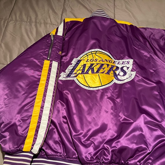 Vintage reversible, Lakers jacket - Picture 4 of 9